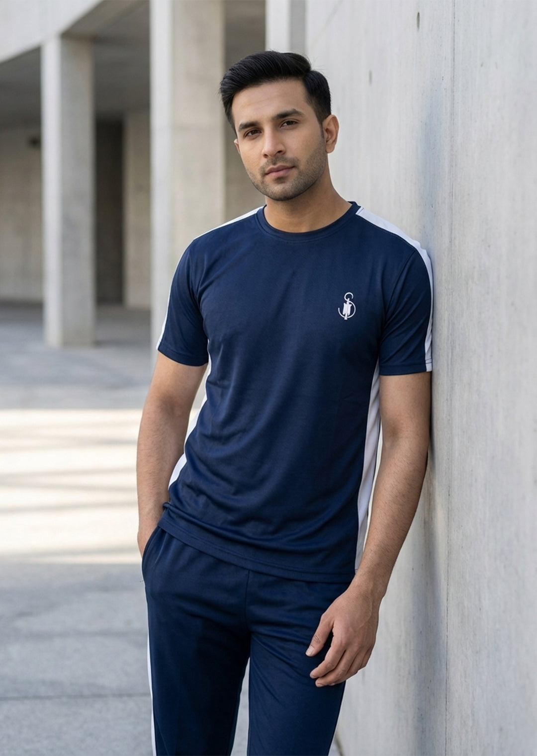 Soliches – Premium Navy Athletic Outfit – Modern Comfort Wear