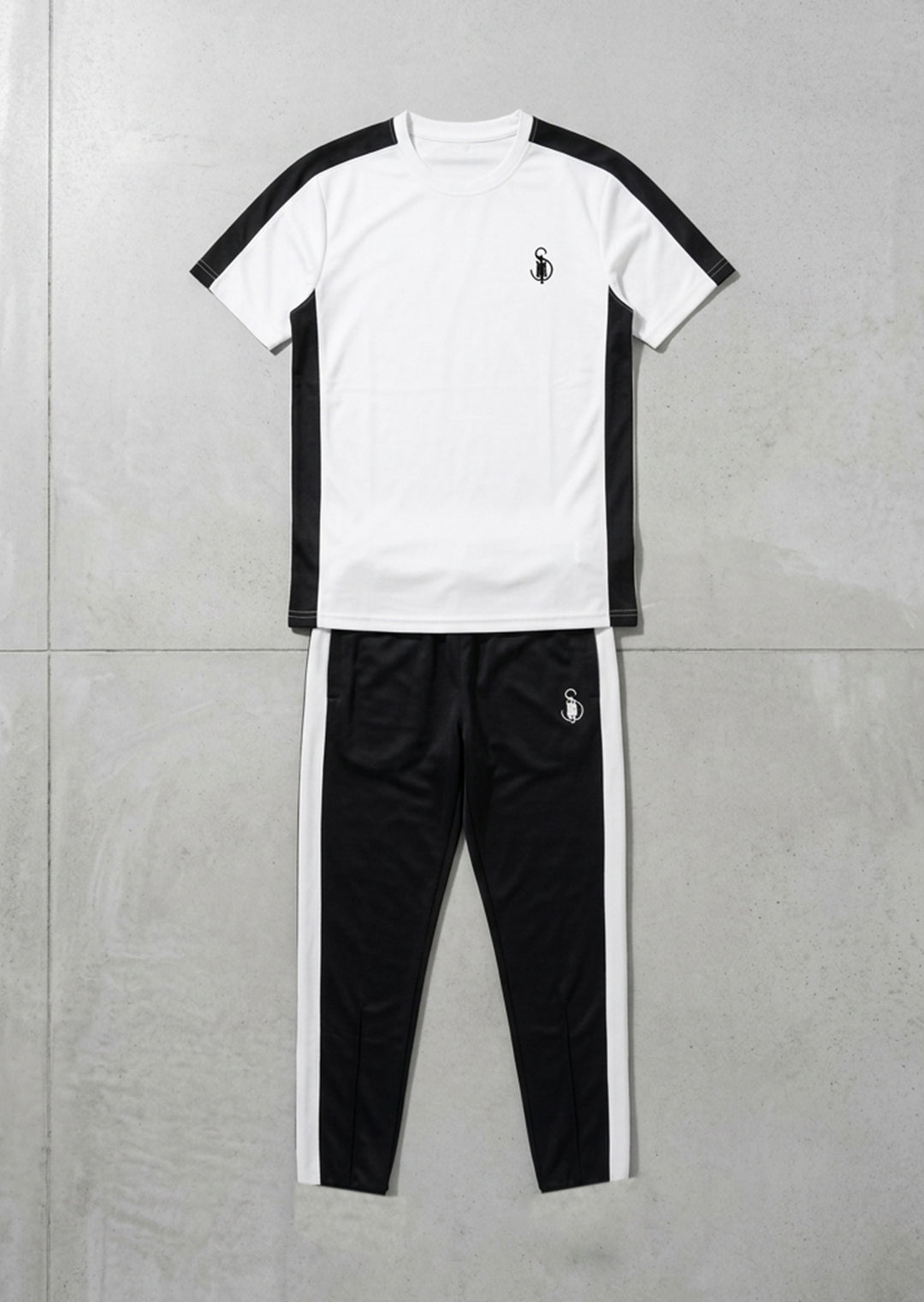 Soliches – Premium White Athletic Outfit – Modern Comfort Wear